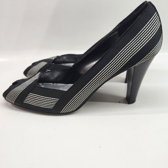 Woman's Nine West 3 1/2" Heel Peep Toe Size 8 1/2 M Black White Stripe - Picture 6 of 16